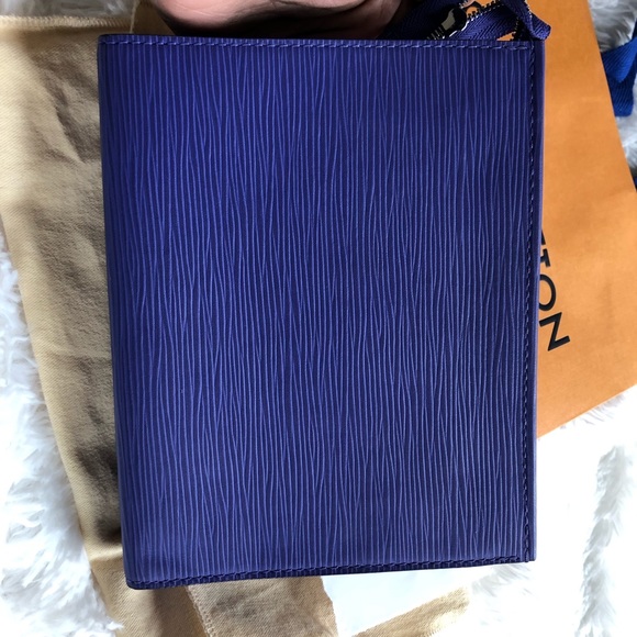 Louis Vuitton toiletry pouch 19. - Picture 2 of 8